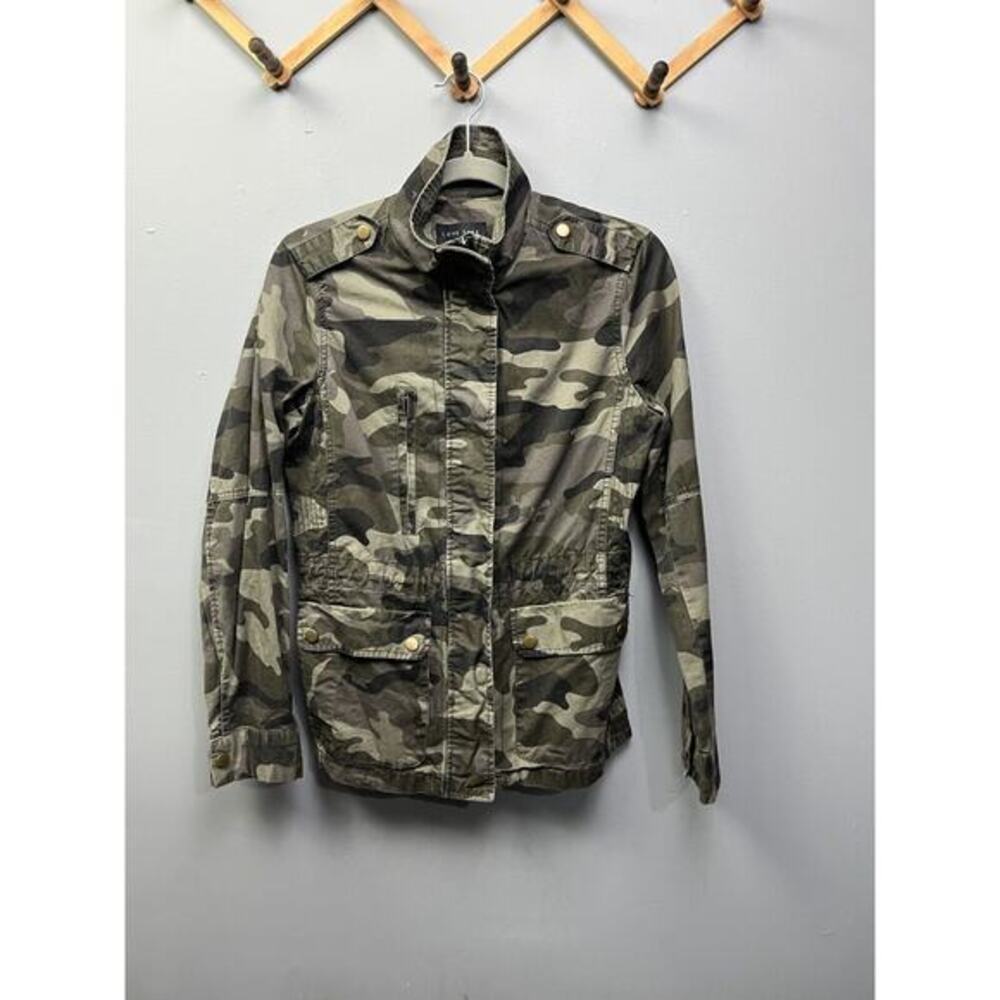 Love Tree Camouflage Jacket Womens Small Pockets Long Sleeves Zip Buttons